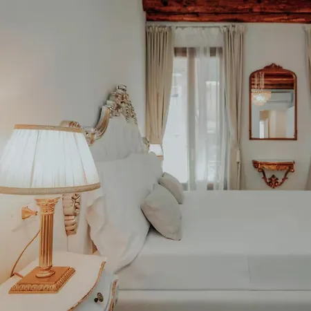 Exclusive In Centre Apartman